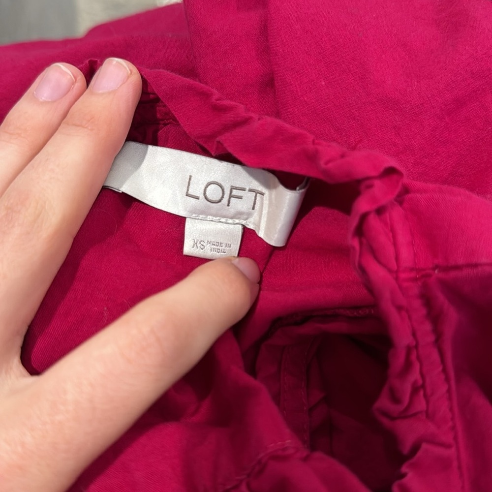 LOFT Pintucked Ruffle Shell (Size XS) - Picture 7 of 12
